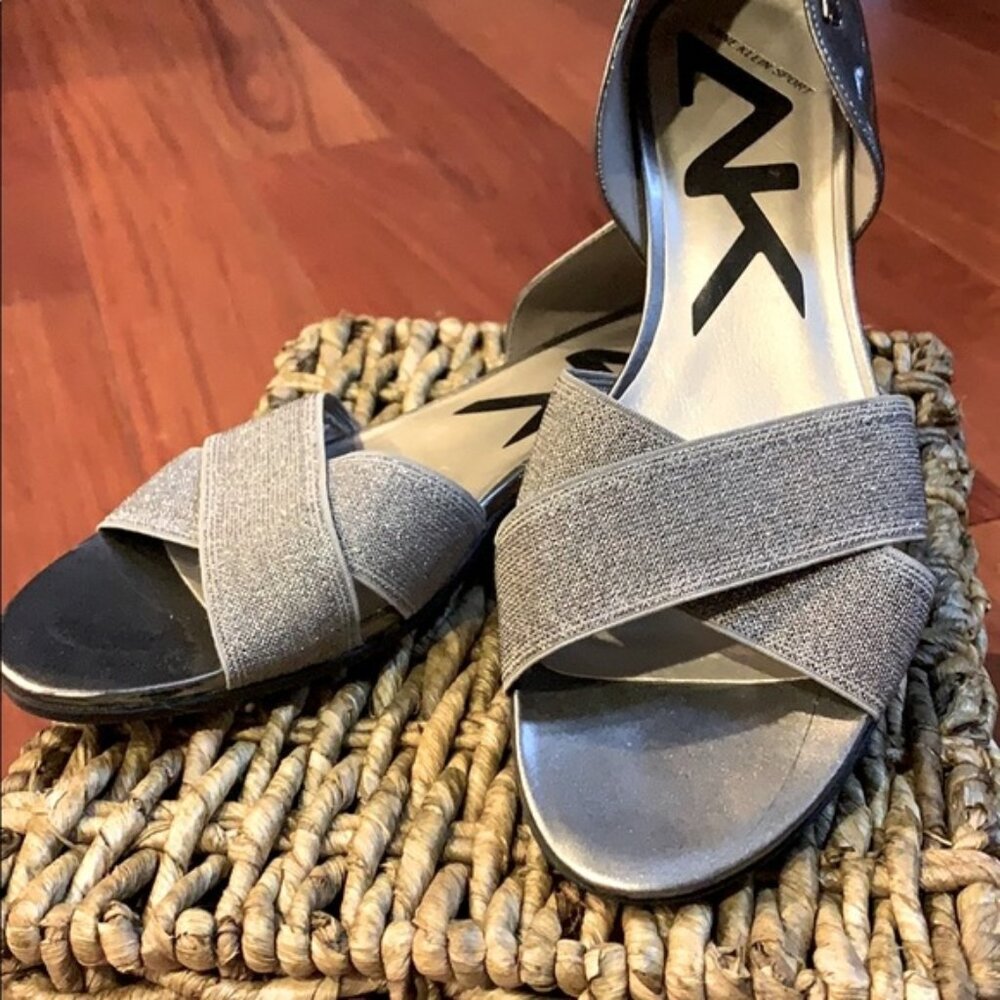 AK Anne Klein Sport Akkarol Slip_on Sandals Metallic Silver Flats Stretch 9.5